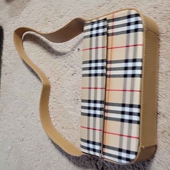 Burberry bag - Picture 7 of 7